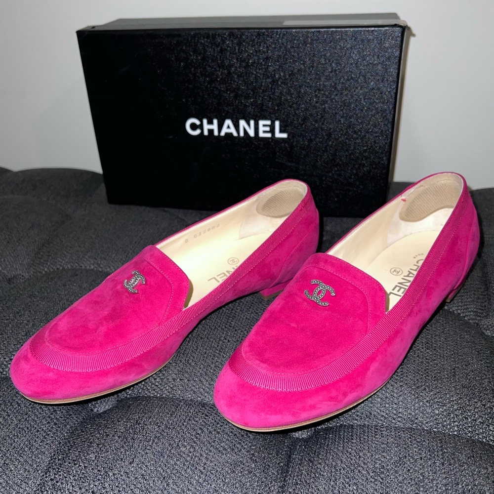 CHANEL pink suede loafers mocassins size 39